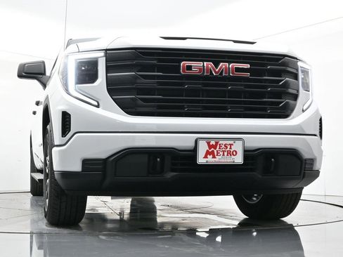 New 2026 GMC Sierra 1500 Pro w/ Graphite Edition image 23