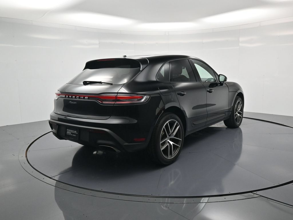 Used 2026 Porsche Macan AWD/4WD image 33