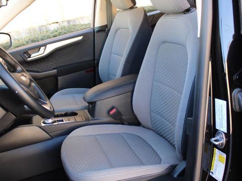 Used 2020 Ford Escape SE FWD image 11