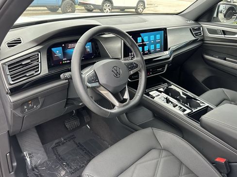 Used 2024 Volkswagen Atlas Cross Sport SE FWD image 16