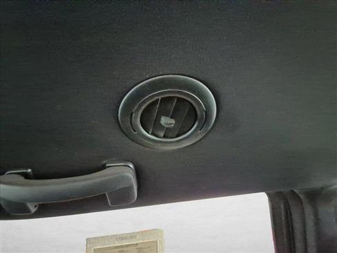 Used 2020 Dodge Grand Caravan SE FWD image 15