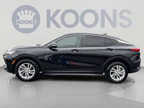 Used 2024 Buick Envista Preferred w/ Convenience I Package FWD image 2