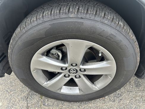 Used 2015 Toyota RAV4 XLE image 22