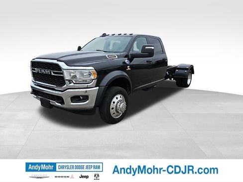 Used 2024 RAM 4500 Tradesman w/ Chrome Appearance Group RWD image 4