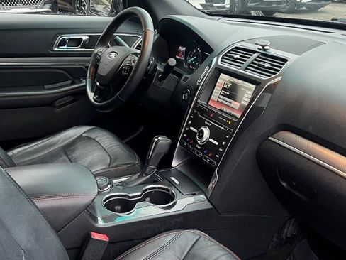 Used 2016 Ford Explorer Sport w/ Equipment Group 401A image 11