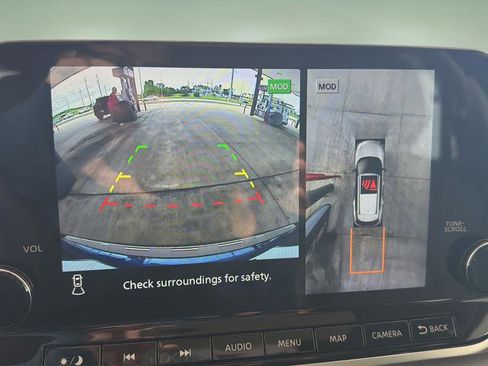 Used 2022 Nissan Rogue Platinum w/ Head-Up Display Package AWD/4WD image 23