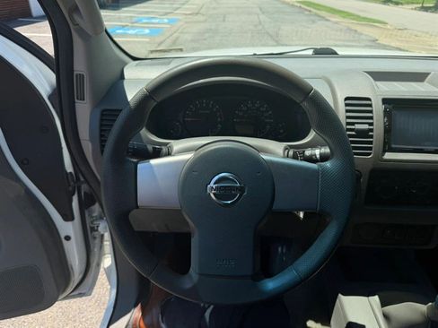Used 2013 Nissan Frontier S RWD image 11