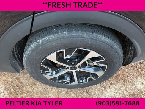 Certified 2024 Kia Sportage EX image 9