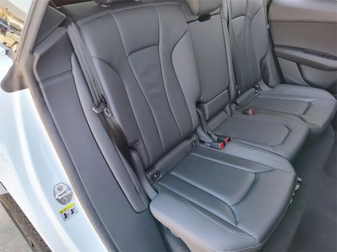 Used 2023 Audi Q8 Premium image 36