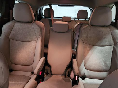 Used 2025 Toyota Sienna LE image 26