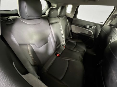 Used 2022 Jeep Compass Latitude AWD/4WD image 24