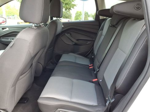 Used 2017 Ford Escape SE w/ Equipment Group 201A AWD/4WD image 6