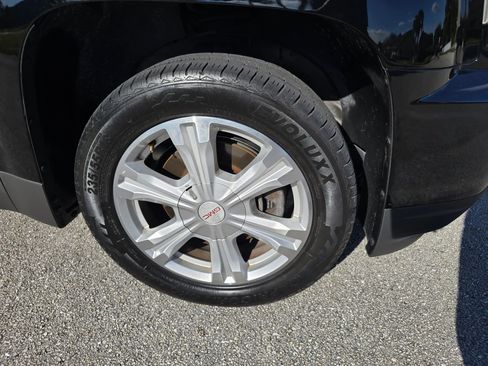 Used 2017 GMC Terrain SLT image 17