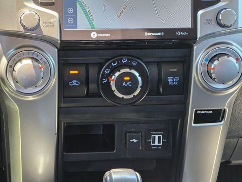 Used 2020 Toyota 4Runner SR5 Premium w/ Moonroof Package AWD/4WD image 19