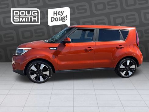 Used 2018 Kia Soul + FWD image 1