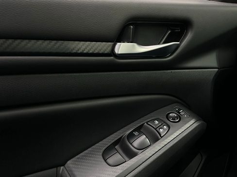 Used 2025 Nissan Altima 2.5 SV image 21