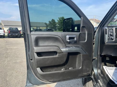 Used 2018 Chevrolet Silverado 2500 LT AWD/4WD image 18