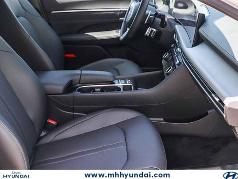 New 2026 Hyundai Sonata Limited FWD image 18