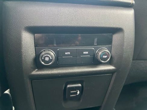 Used 2018 Chevrolet Traverse LT AWD/4WD image 32