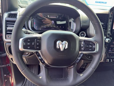 Used 2025 RAM 1500 Laramie AWD/4WD image 16