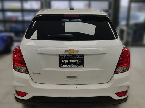 Used 2020 Chevrolet Trax LS w/ Tint and Cruise Package image 5