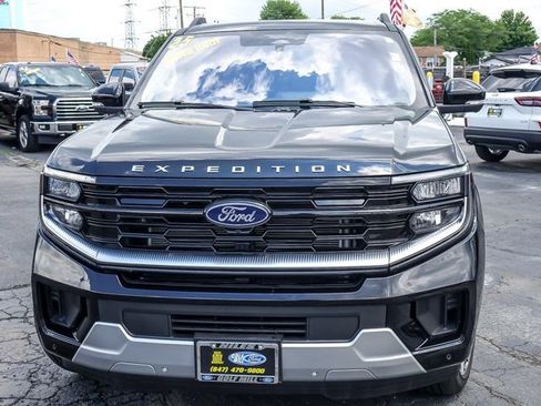 Certified 2025 Ford Expedition Platinum w/ Platinum Ultimate Package AWD/4WD image 5