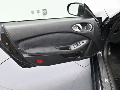 Used 2014 Nissan 370Z Touring w/ Sport Package image 10