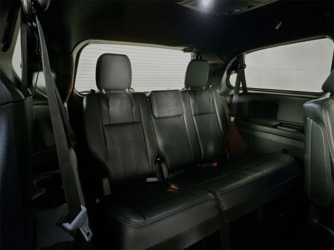 Used 2020 Dodge Grand Caravan GT image 26