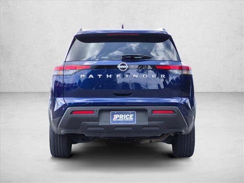 Used 2025 Nissan Pathfinder SV FWD image 7