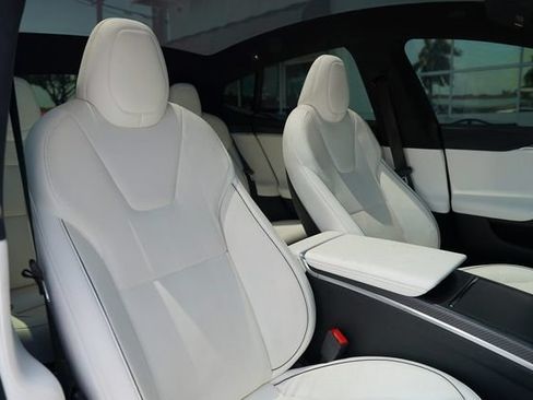 Used 2022 Tesla Model S Plaid AWD/4WD image 23