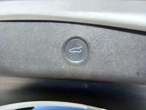 Used 2021 Tesla Model 3 Performance AWD/4WD image 9