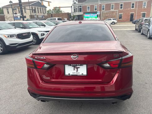 Used 2019 Nissan Altima 2.5 SR FWD image 4