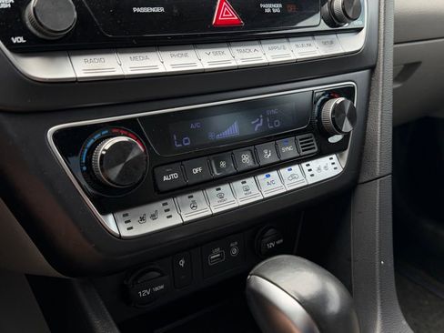 Used 2019 Hyundai Sonata Limited FWD image 20