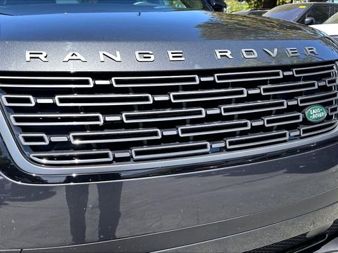 Used 2026 Land Rover Range Rover Velar S AWD/4WD image 33