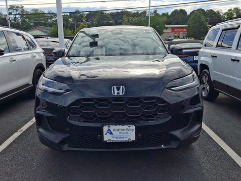 Used 2024 Honda HR-V LX image 2