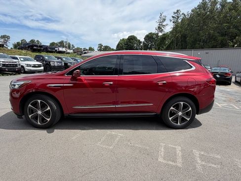 Used 2019 Buick Enclave Premium w/ Experience Buick Package FWD image 8
