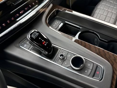 Used 2023 Cadillac Escalade Premium Luxury Platinum image 47