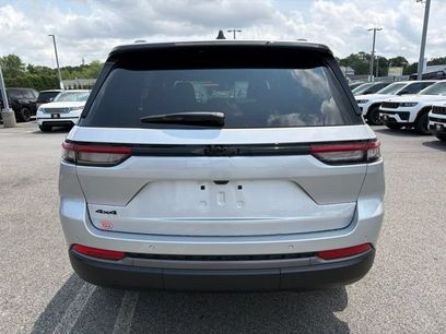 New 2026 Jeep Grand Cherokee Altitude