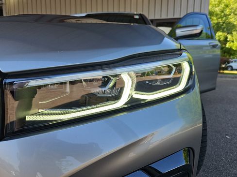 Used 2022 BMW 740i w/ M Sport Package RWD image 33