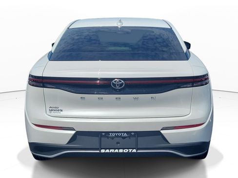 Used 2023 Toyota Crown AWD/4WD image 5