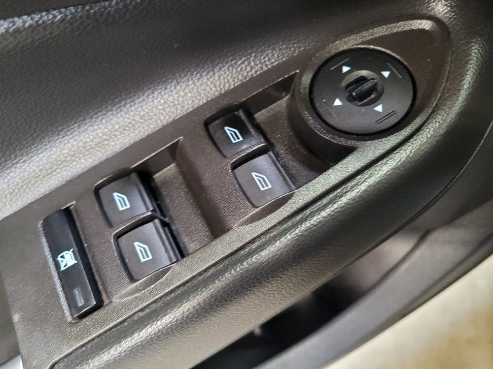 Used 2018 Ford Escape SE FWD image 27