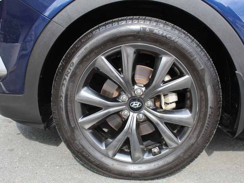 Used 2017 Hyundai Santa Fe Sport FWD image 37