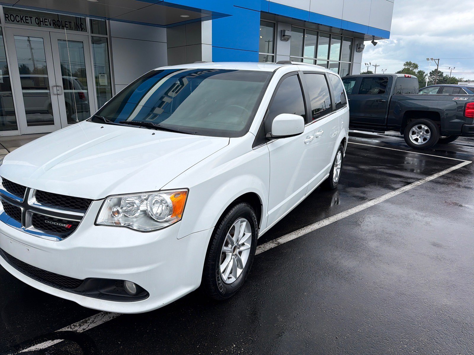 Used 2018 Dodge Grand Caravan SXT FWD image 8