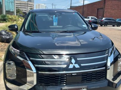 Used 2025 Mitsubishi Outlander ES