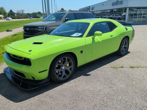 Used 2015 Dodge Challenger R/T Scat Pack w/ Leather Interior Group RWD image 1