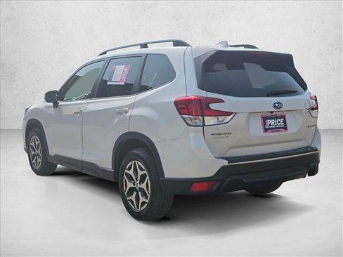 Used 2020 Subaru Forester Premium w/ Popular Package #1 AWD/4WD image 3