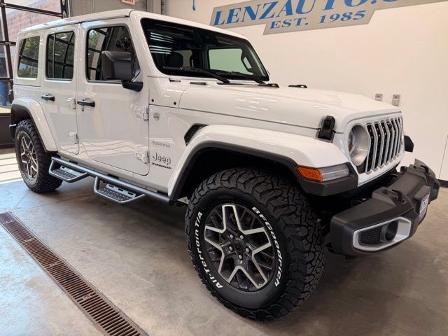 Used 2024 Jeep Wrangler Unlimited Sahara w/ Dual Top Group AWD/4WD image 2