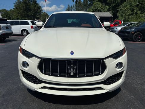 Used 2019 Maserati Levante AWD/4WD image 3