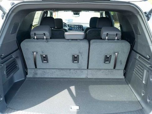 New 2026 Chevrolet Traverse LT w/ Enhanced Driving Package FWD image 7