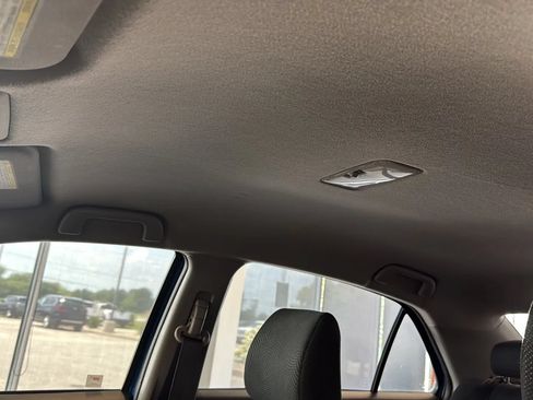 Used 2010 Toyota Yaris Sedan FWD image 21